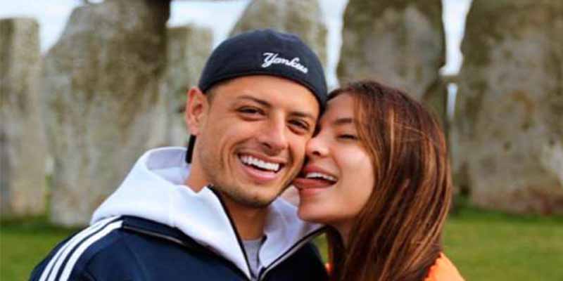 Sarah Kohan celebra su boda secreta con Chicharito con un topless precioso