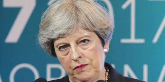 El Parlamento británico tumba el acuerdo del Brexit y deja 'grogui' a Theresa May