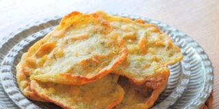 Las tortillas de camarones: el bocado m&aacute;s crujiente y sabroso de la cocina gaditana
