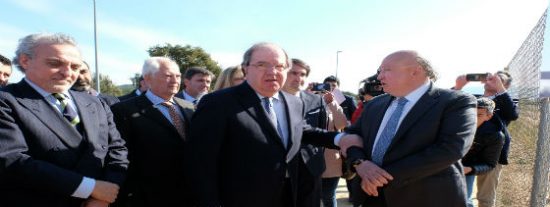 Herrera visita el proyecto "Forestalia" y lo pone como ejemplo de alternativa para la miner&iacute;a