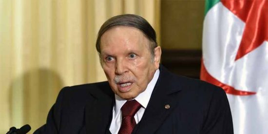 El anciano presidente de Argelia, Abdelaziz Bouteflika, dimite presionando tambi&eacute;n por el Ej&eacute;rcito