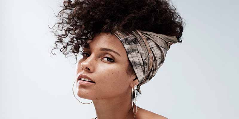 V&iacute;deo: La cachonda clase de espa&ntilde;ol de Rosal&iacute;a a Alicia Keys