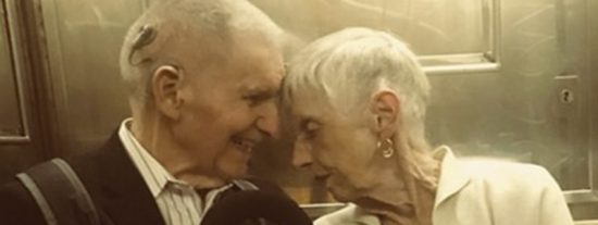 C&eacute;sar Valdeolmillos Alonso: "El amor que se atreve a envejecer"