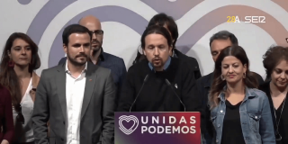 La cara de funeral de Pablo Iglesias tras saberse tercer&oacute;n de Pedro S&aacute;nchez