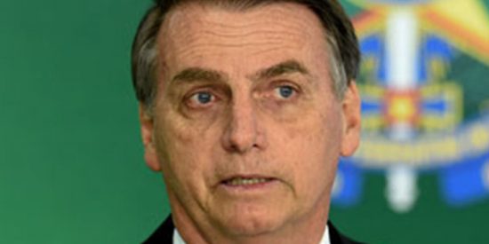 Bolsonaro sale del hospital y obtiene arresto domiciliario
