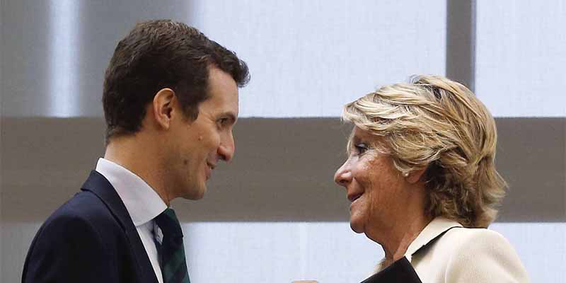 Esperanza Aguirre pide a Pablo Casado que aguante al frente del partido porque 'la derrota del PP ya hab&iacute;a empezado' con Rajoy