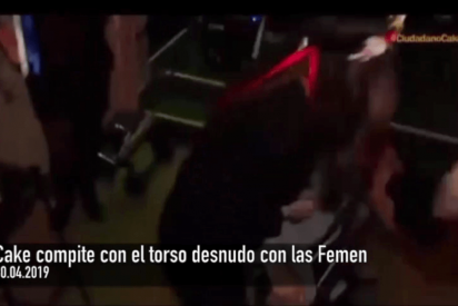 Cake Minuesa compite con las Femen con sus armas: el torso desnudo para destapar sus mentiras