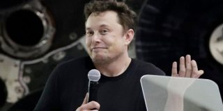 Elon Musk: &iquest;Por qu&eacute; le pide a sus seguidores de Twitter&nbsp;que lo "destrocen" en Wikipedia?&nbsp;