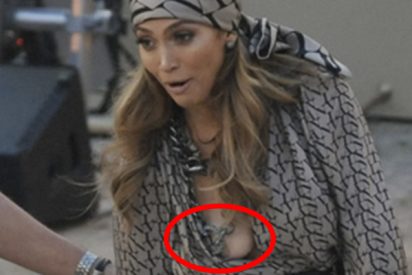 Jennifer L&oacute;pez va a un programa de TV con este vestido sin ropa interior y pasa lo inevitable&hellip;