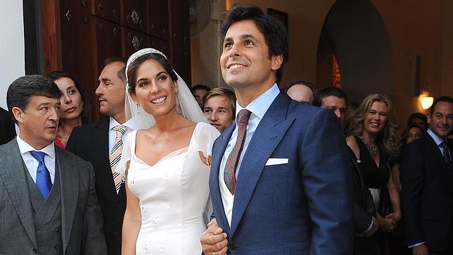 El hijo del torero Francisco Rivera causa sensación en la Semana Santa sevillana