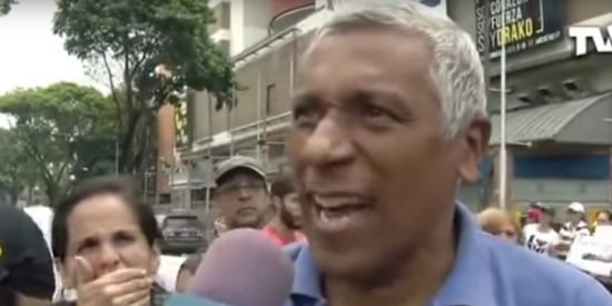 "Maduro, mataste a mi esposa, tambi&eacute;n m&aacute;tame a m&iacute;": Venezolanos desesperados ante la dictadura chavista