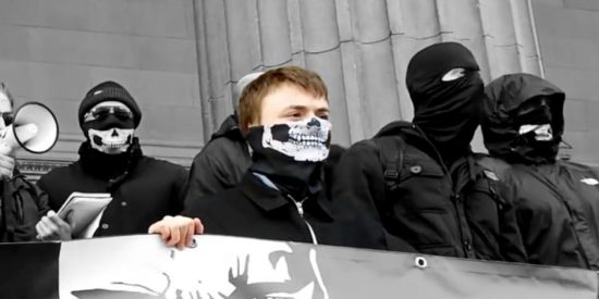 Sentencian por delitos sexuales contra ni&ntilde;os al neonazi ingl&eacute;s que planeaba matar a una legisladora