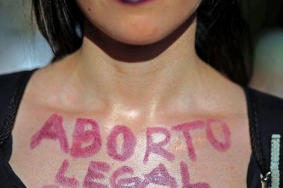 Misuri prohíbe el aborto a partir de que se escuche el latido del feto