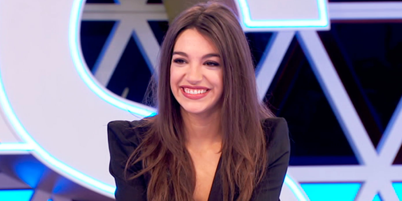 Ana guerra 'pasa' de la quejas de sus vecinos y seguirá trabajando en casa