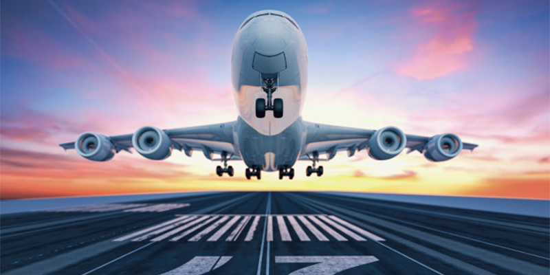 Un avión regresa a tierra porque un pasajero se negó a ponerse la mascarilla