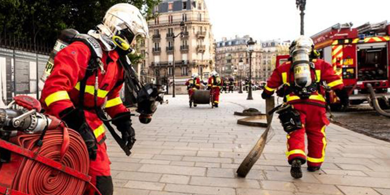 Acusan a 6 bomberos de Par&iacute;s de violar en grupo a una estudiante noruega