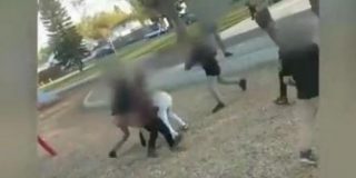 Un grupo de ni&ntilde;os malcriados golpean brutalmente a una mujer por haberles rega&ntilde;ado