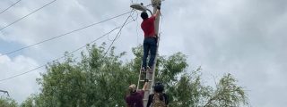 Los narcos mexicanos esp&iacute;an a la polic&iacute;a con c&aacute;maras ocultas en las l&aacute;mparas de alumbrado p&uacute;blico