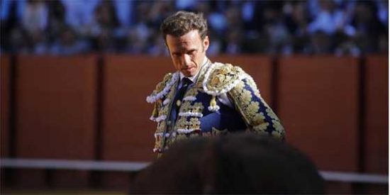 El torero Antonio Ferrera, hospitalizado tras precipitarse por un puente