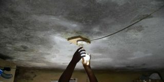 Un Hait&iacute; sin petr&oacute;leo chavista lucha para tener luz