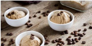 Helado de caf&eacute; f&aacute;cil