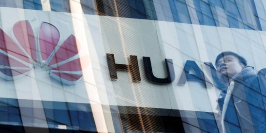 Estados Unidos ve a Huawei como un esp&iacute;a de Ir&aacute;n y Corea del Norte