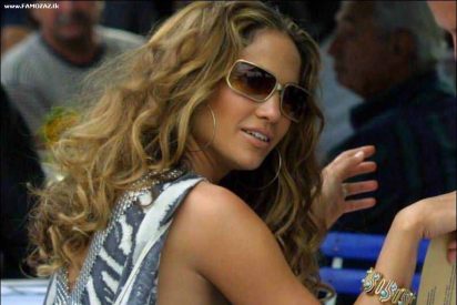 El escote de Jennifer L&oacute;pez en este selfie revienta Instagram