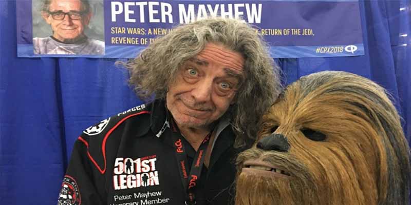 Star Wars: Muere Peter Mayhew, el actor que encarnaba al entra&ntilde;able 'Chewbacca'