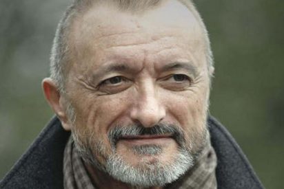 P&eacute;rez-Reverte ejerce de &ldquo;celestina&rdquo; en Twitter y ayuda a una tuitera a solucionar un problema con su pareja