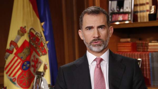 El Rey Felipe VI planta un árbol en Cáceres