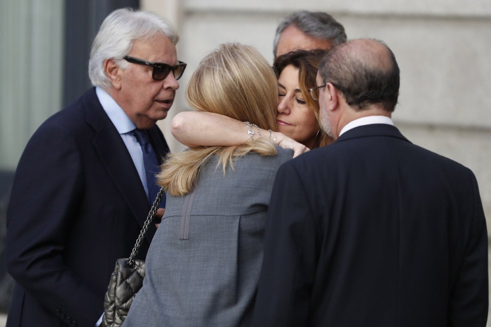 El mensaje privado de Susana Díaz tras la muerte de Rubalcaba hunde a Pedro Sánchez