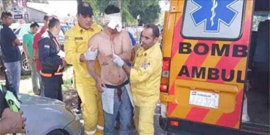 Conmoci&oacute;n en plena calle: Hombre que no supera el desamor se arranc&oacute; los ojos por la depresi&oacute;n