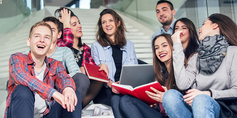 Las emociones encontradas en la despedida universitaria: &iquest;Un desaf&iacute;o para la ciencia?