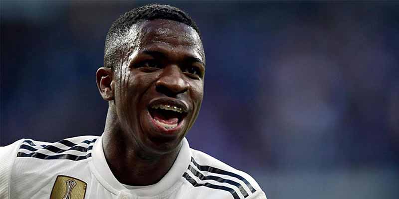 Real Madrid: Vin&iacute;cius desvela la confesi&oacute;n de Marcelo... "aqu&iacute; un d&iacute;a eres Pel&eacute; y al siguiente no juegas"
