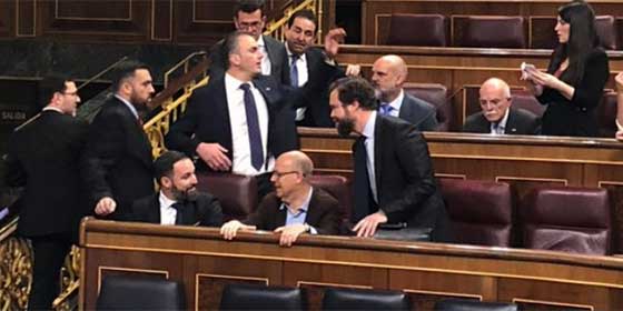Abascal manda desde el primer día un mensaje a Pedro Sánchez: VOX se ...