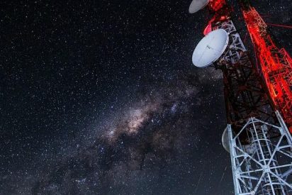 Nueva arquitectura para la futura comunicaci&oacute;n por redes inal&aacute;mbricas ultrarr&aacute;pidas