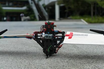 Este nuevo dron h&iacute;brido multirotor y avi&oacute;n se asemeja mucho a una nave de star wars