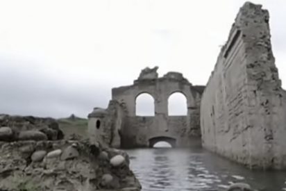 Esta iglesia perdida y olvidada del siglo XVI emerge en medio de un embalse