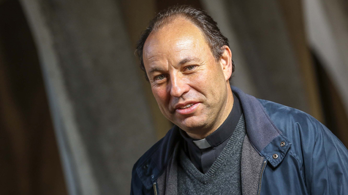 El papa Francisco acepta la renuncia expr&eacute;s de un obispo chileno