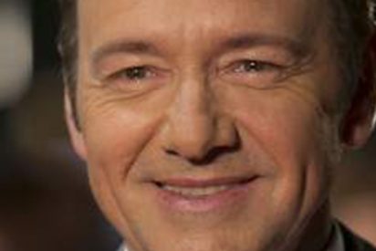 El tipo que acusa a Kevin Spacey por una agresi&oacute;n sexual ahora dice que no encuentra el tel&eacute;fono donde estaban las pruebas