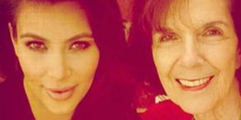 ¡Terrible!: Kim Kardashian promociona su nuevo maquillaje usando como modelo a su abuela de 84 años