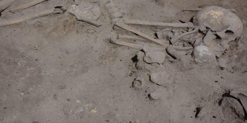 Descubren f&oacute;siles de una madre y su hijo de hace 7,6 mil a&ntilde;os
