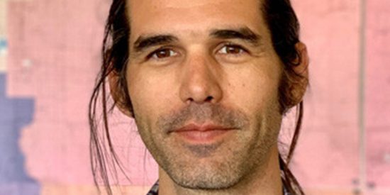 Este activista de EE.UU. podría ir a prisión 20 años por dar agua y comida a los inmigrantes