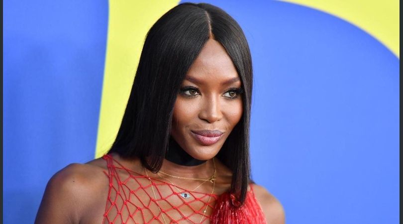 Naomi Campbell posa completamente desnuda en el Metro de Nueva York