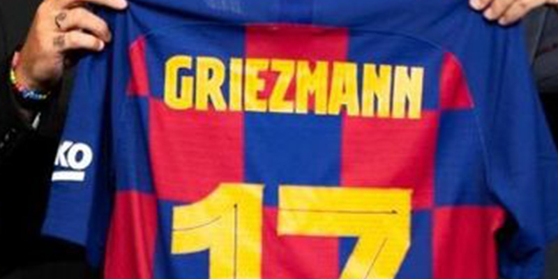 Las redes se cachondean por un detalle del n&uacute;mero que llevar&aacute; Griezmann con el Bar&ccedil;a