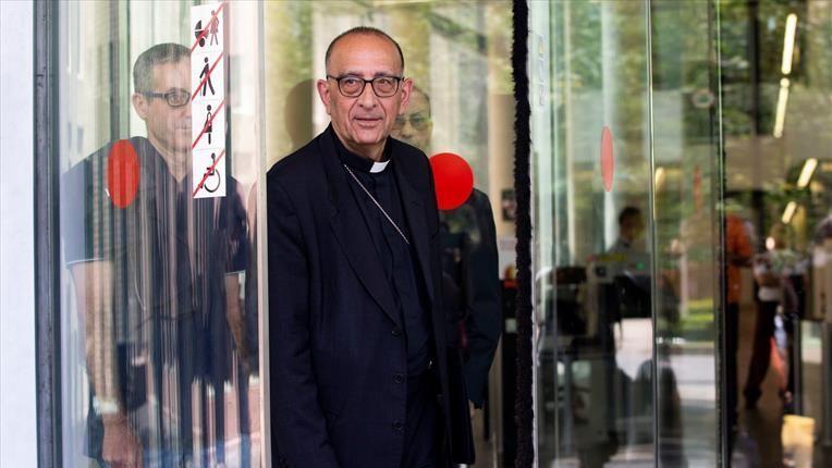El cardenal Omella declara por una presunta falsificaci&oacute;n de documentos