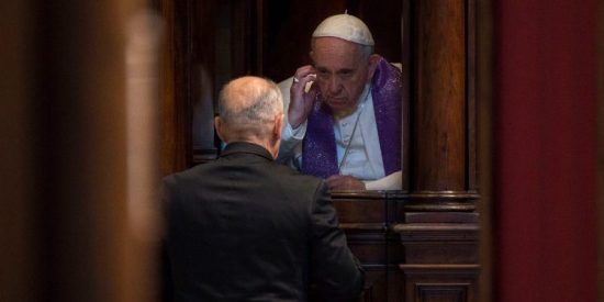 El Vaticano reafirma la inviolabilidad del secreto de confesi&oacute;n