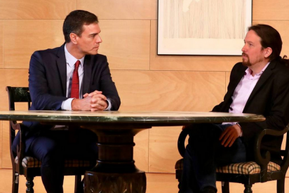 Pablo Iglesias no aprende ni a la de cinco: el del casopl&oacute;n vuelve a hacer el oso ante un Pedro S&aacute;nchez dispuesto a hacer picadillo a Podemos el 10-N