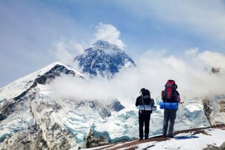 El Everest, un turismo que pone a prueba la f&iacute;sica de nuestros pulmones