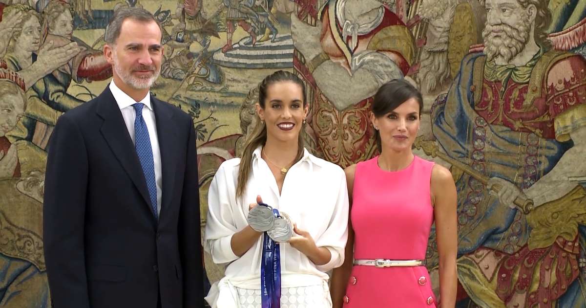 La &lsquo;indepe&rsquo; Ona Carbonell usa una recepci&oacute;n en Zarzuela para humillar a Do&ntilde;a Letizia y vejar al Rey Felipe